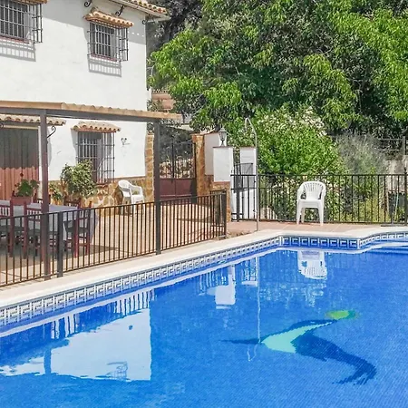 8 Bedroom Lovely In